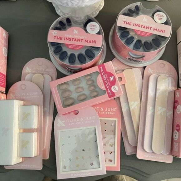 Olive & June Other - Olive & June Extra Short Press On Nail Bundle With Nail Stickers and Files
